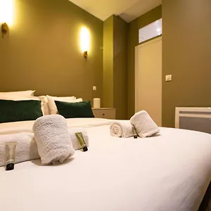 https://cosy-studio-on-bastille.fr-paris.fr