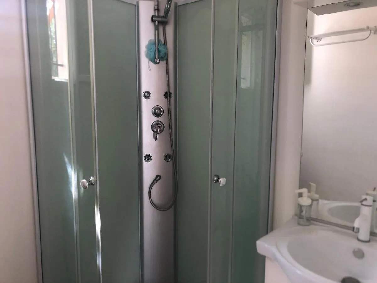 Apartmán Joli Studio Independant, Avec Exterieur Verdoyant A Hyères